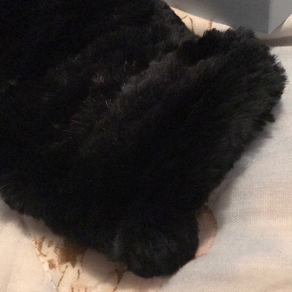 Nwot:rabbit fur headband - Picture 6 of 6